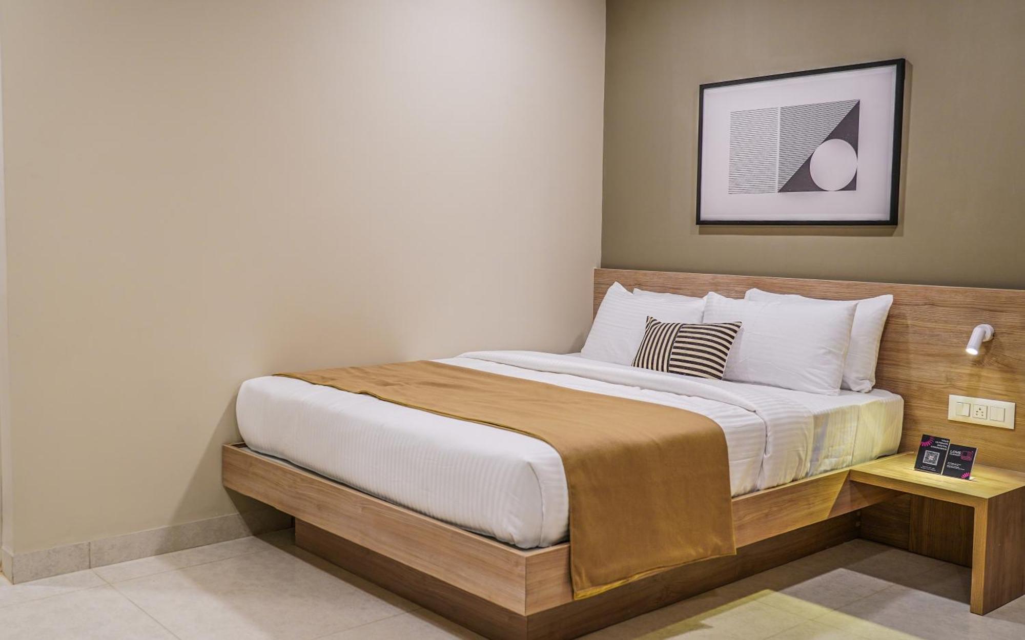 Olive Hotel Millers Road By Embassy Group Bangalore Exteriör bild