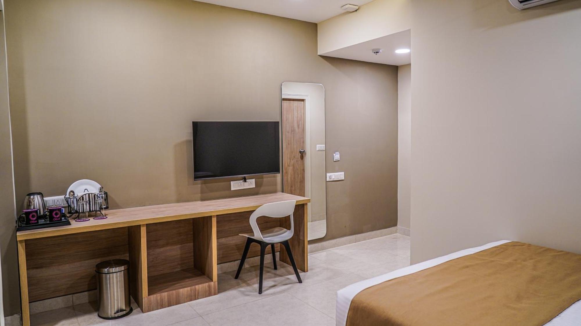 Olive Hotel Millers Road By Embassy Group Bangalore Exteriör bild
