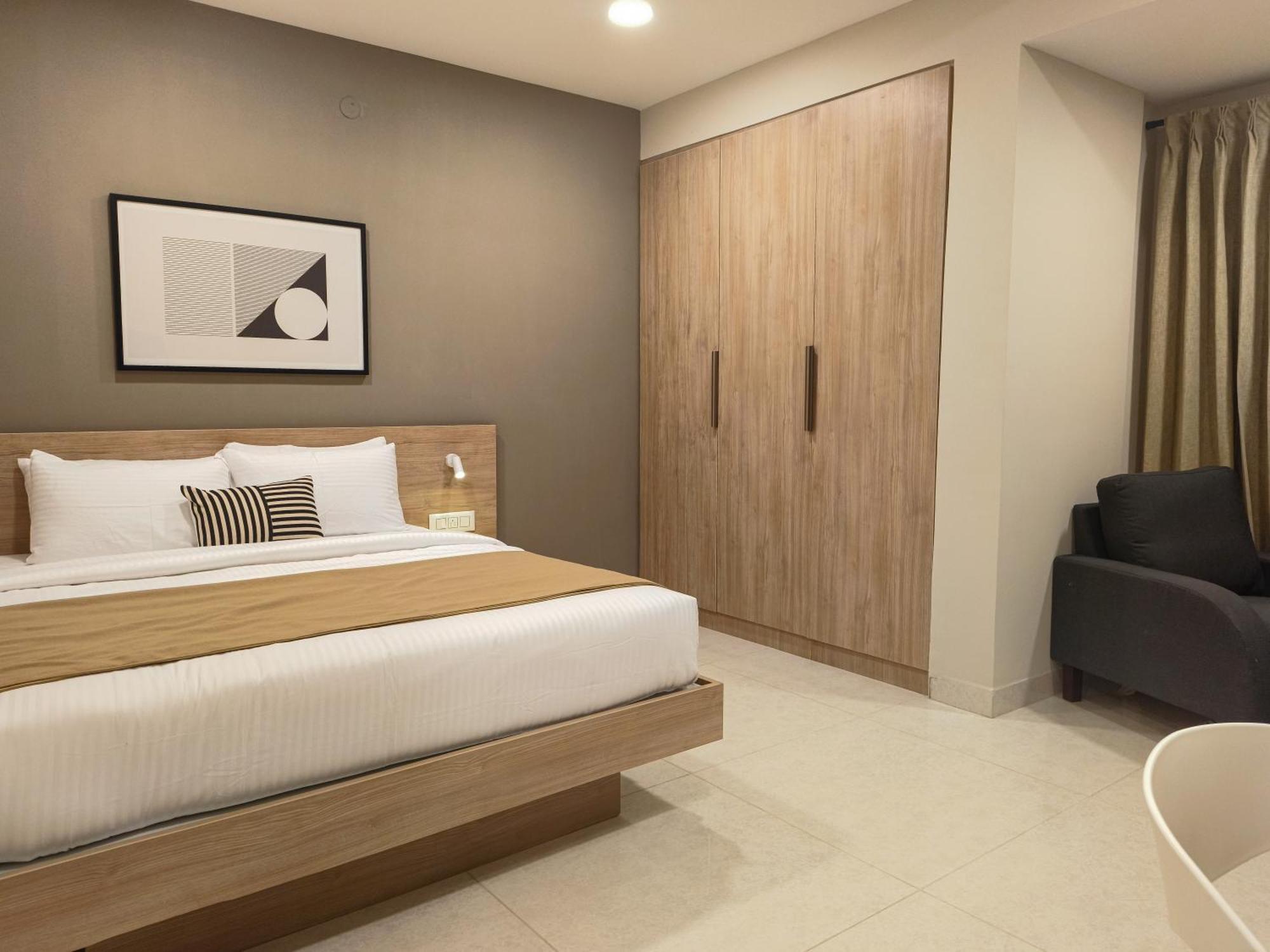 Olive Hotel Millers Road By Embassy Group Bangalore Exteriör bild