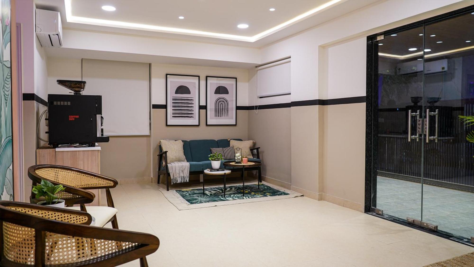 Olive Hotel Millers Road By Embassy Group Bangalore Exteriör bild