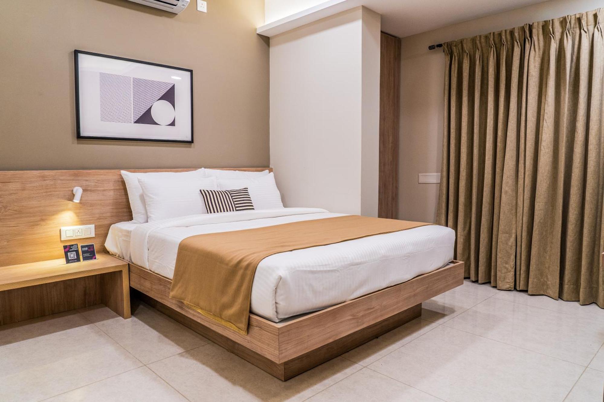Olive Hotel Millers Road By Embassy Group Bangalore Exteriör bild